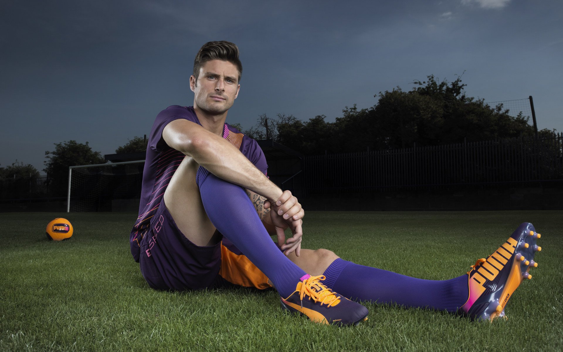 开云体育官网-拉维尔队在对决中赢得胜利，实力逐渐增强，拉尔维斯