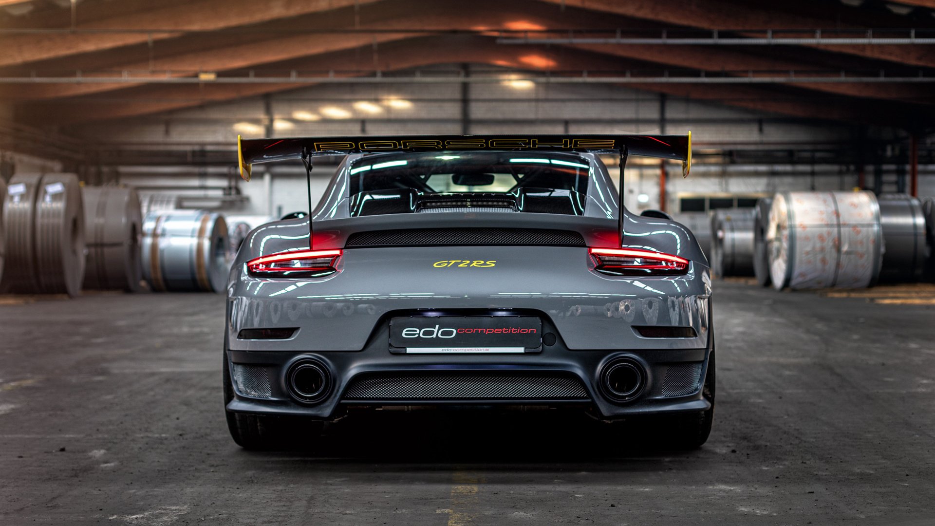 政策引导：足球在国家战略中的重要地位，足球的地位和作用